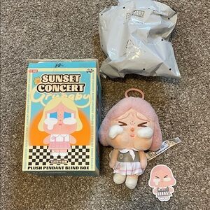 POP MART Crybaby Sunset Concert Series-Plush Pendant Blind Box, pink grey
